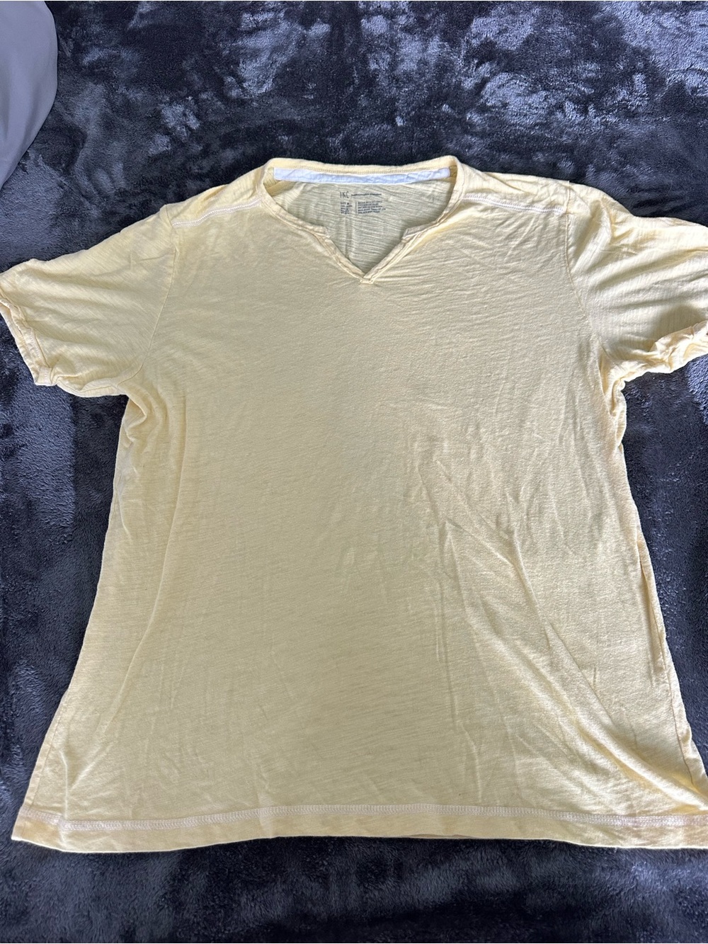 INC International Concepts Men's Lightweight V-Neck T-Shirt Yellow size Medium